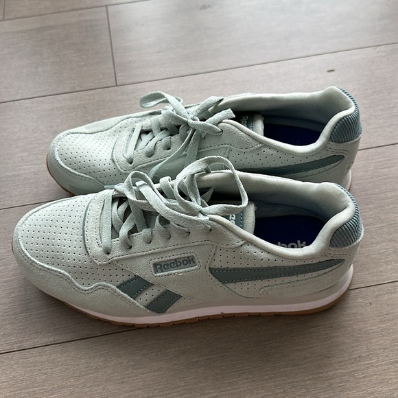 Reebok sneakers - Picture 2 of 4